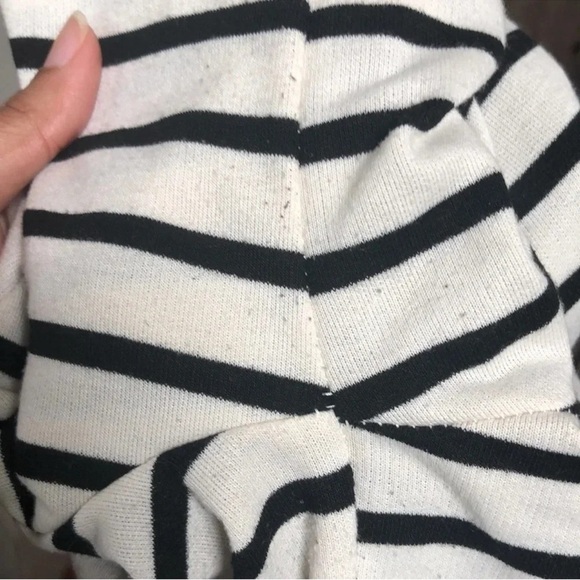 Zara Black and White Striped Blazer - Picture 3 of 7